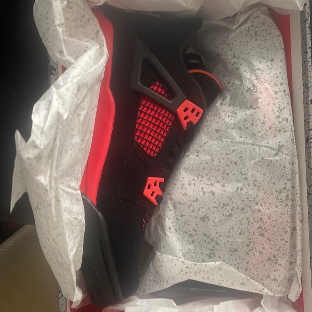 Red Thunder 4s